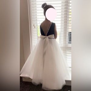 4T black/white flower dress dress